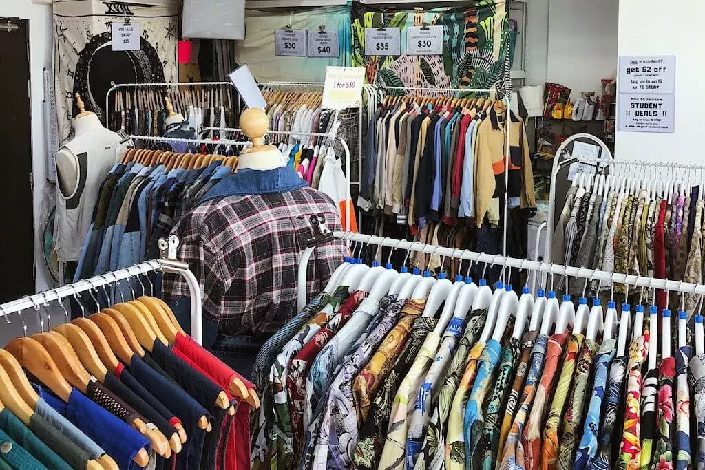 Tips for Shopping Vintage and Thrifted Fashion